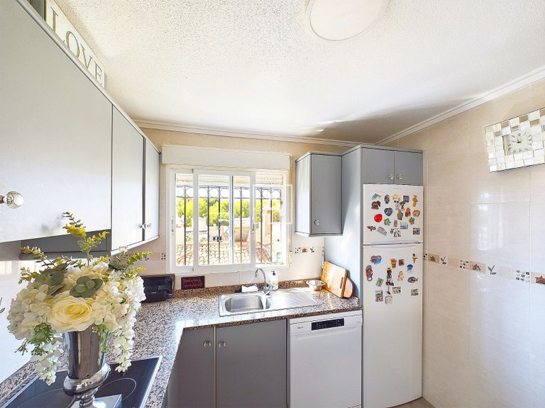 Villa for Sale in Pinar De Campoverde, Alicante 13