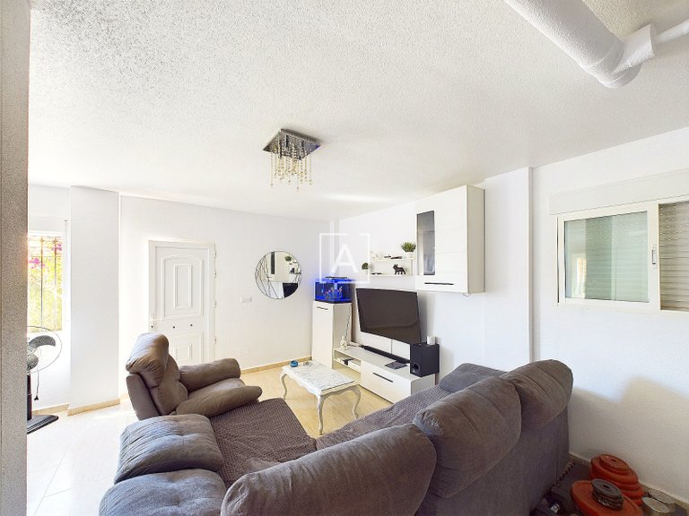 Villa for Sale in Pinar De Campoverde, Alicante 39