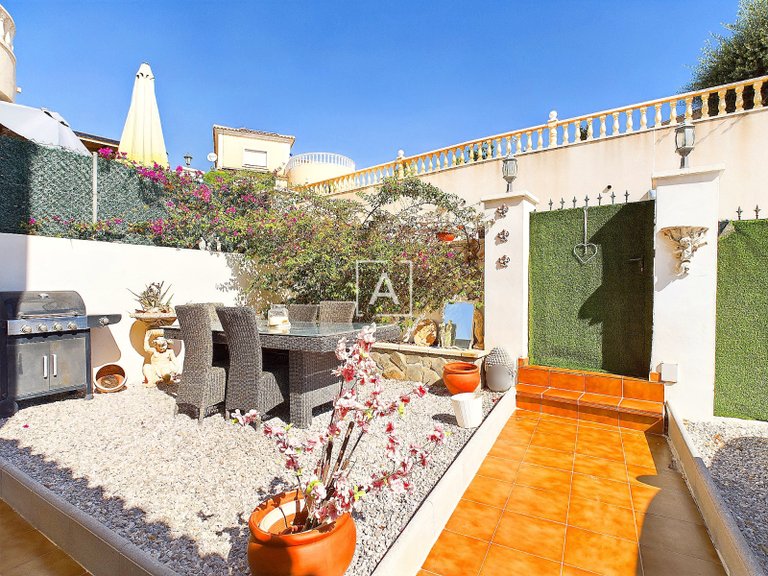 Villa for Sale in Pinar De Campoverde, Alicante 45