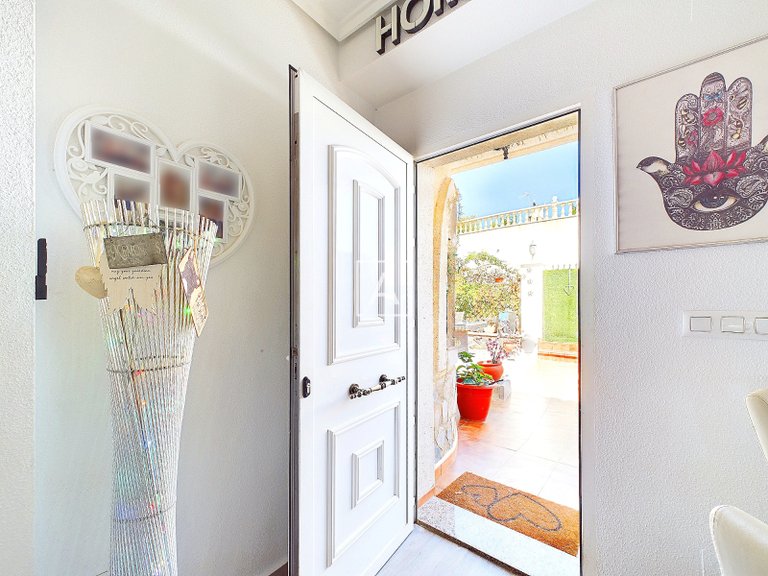 Villa for Sale in Pinar De Campoverde, Alicante 44