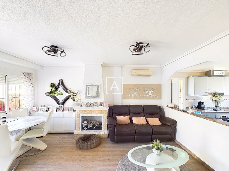 Villa for Sale in Pinar De Campoverde, Alicante 11