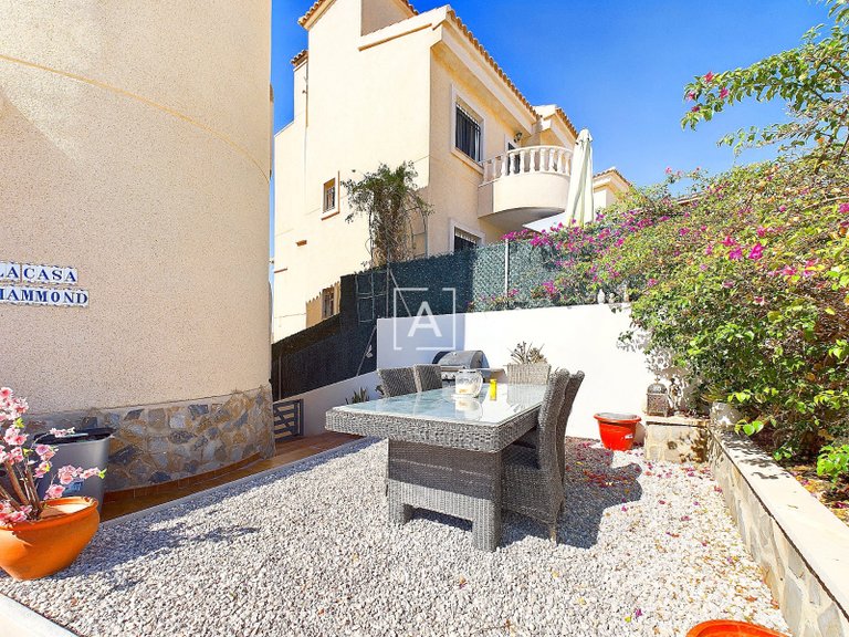 Villa for Sale in Pinar De Campoverde, Alicante 49