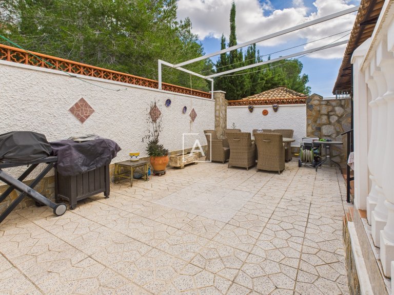 Villa for Sale in Pinar De Campoverde, Alicante 18