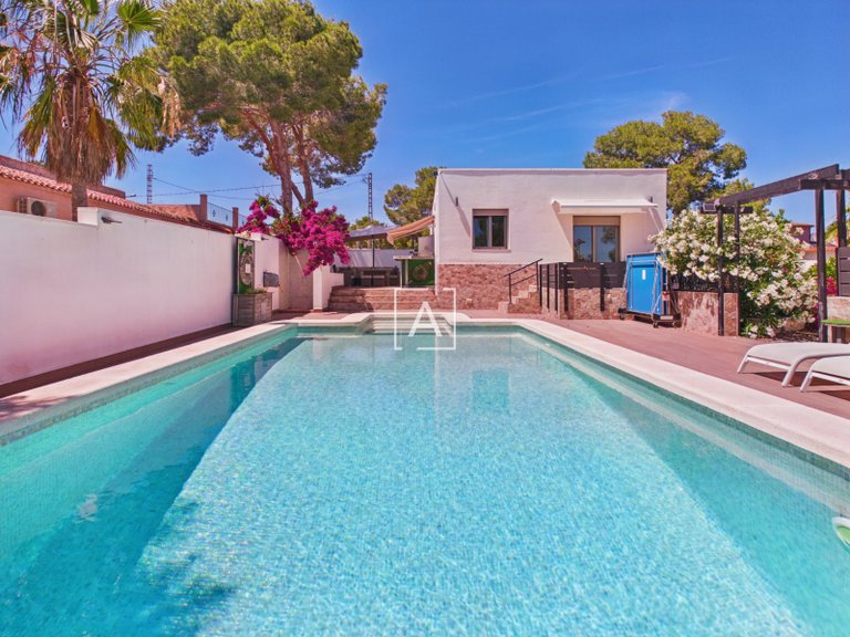 Villa for Sale in Pinar De Campoverde, Alicante 18