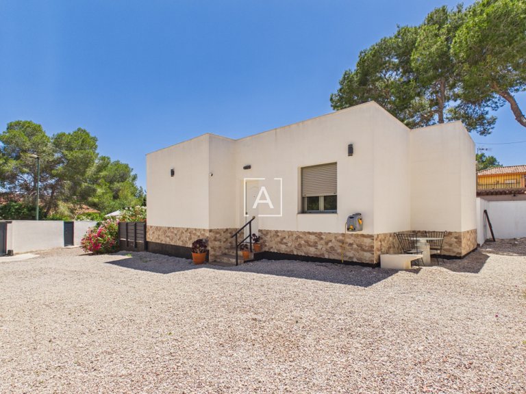 Villa for Sale in Pinar De Campoverde, Alicante 35