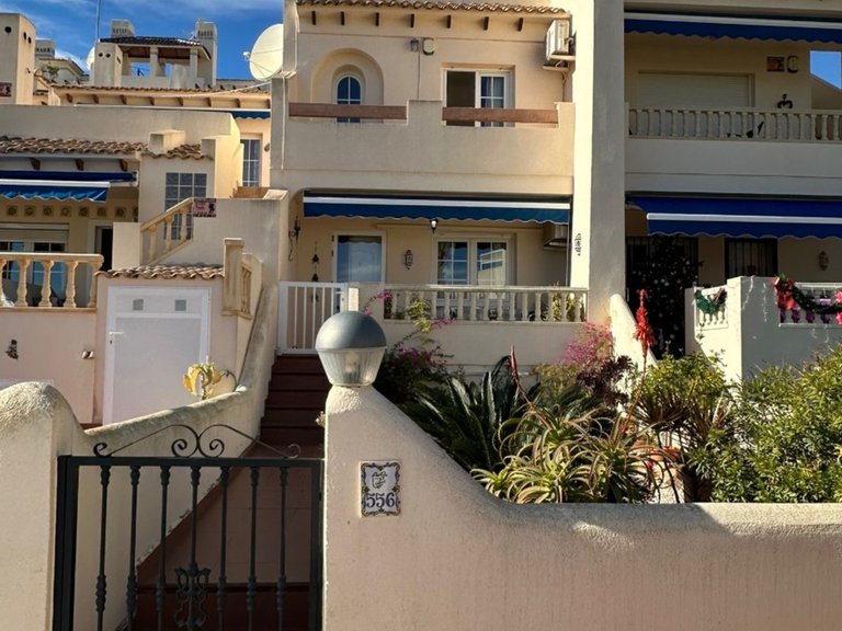 Town House for Sale in Las Ramblas, Alicante 1