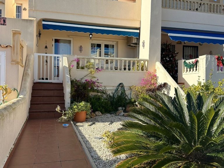 Town House for Sale in Las Ramblas, Alicante 3