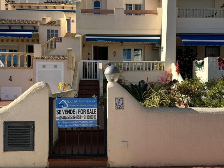 Town House for Sale in Las Ramblas, Alicante 2