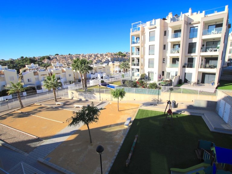 Apartment for Sale in Villamartin, Alicante 31