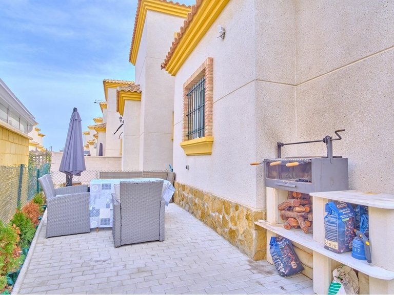 Villa for Sale in Los Montesinos, Alicante 22