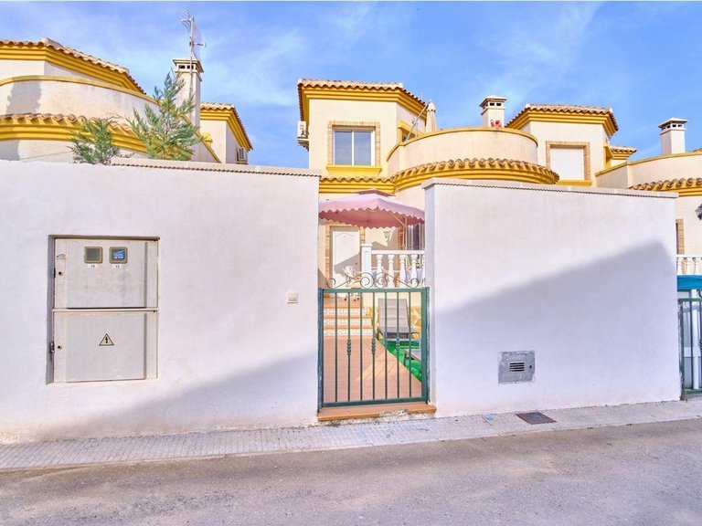 Villa for Sale in Los Montesinos, Alicante 17