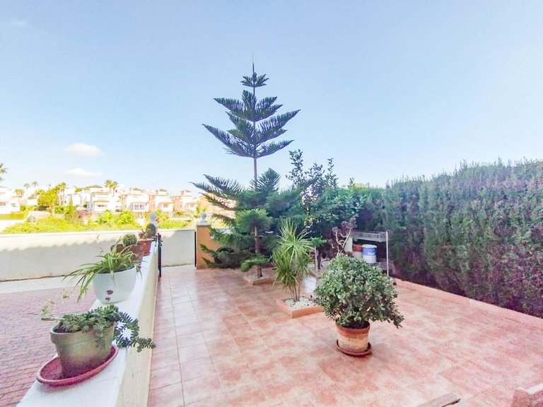 Villa for Sale in Orihuela Costa, Alicante 3