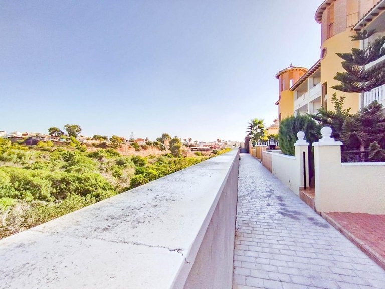 Villa for Sale in Orihuela Costa, Alicante 27