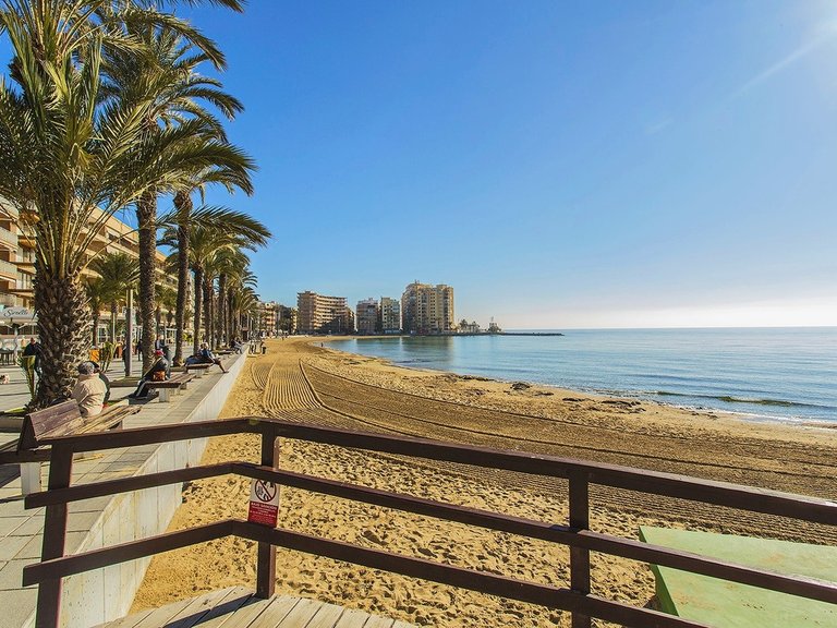 Apartment for Sale in Torrevieja, Alicante 43