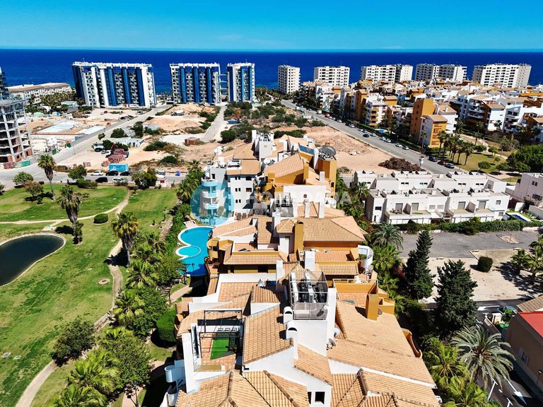 Apartment for Sale in Punta Prima, Alicante 39