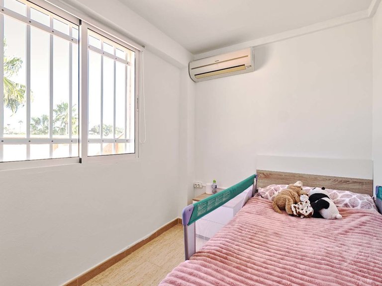 Apartment for Sale in Mil Palmeras, Alicante 22