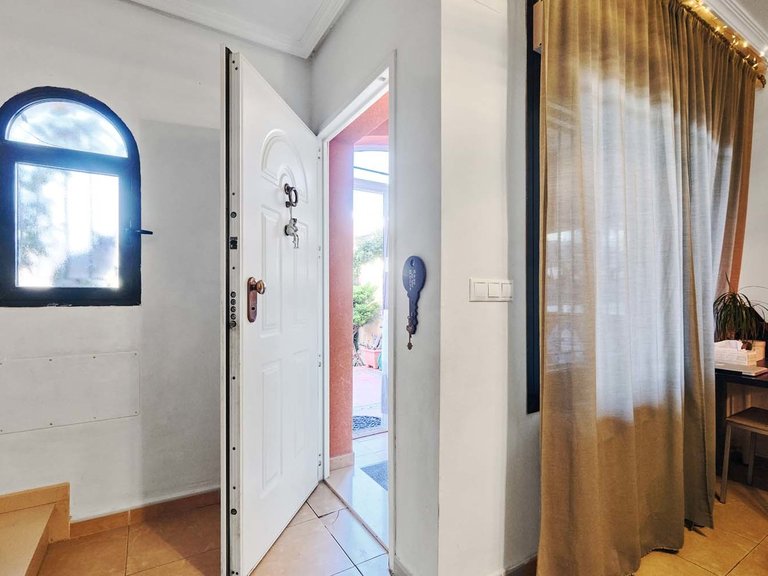 Town House for Sale in Villamartin, Alicante 9