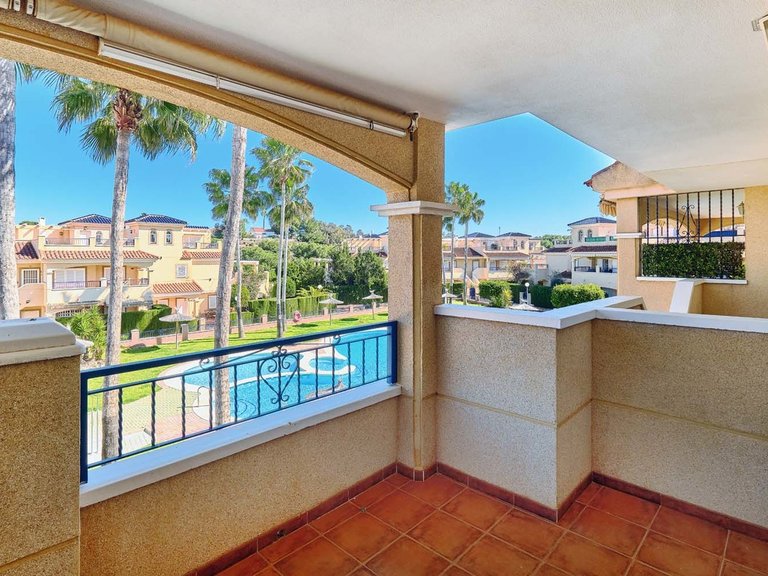 Apartment for Sale in Mil Palmeras, Alicante 3