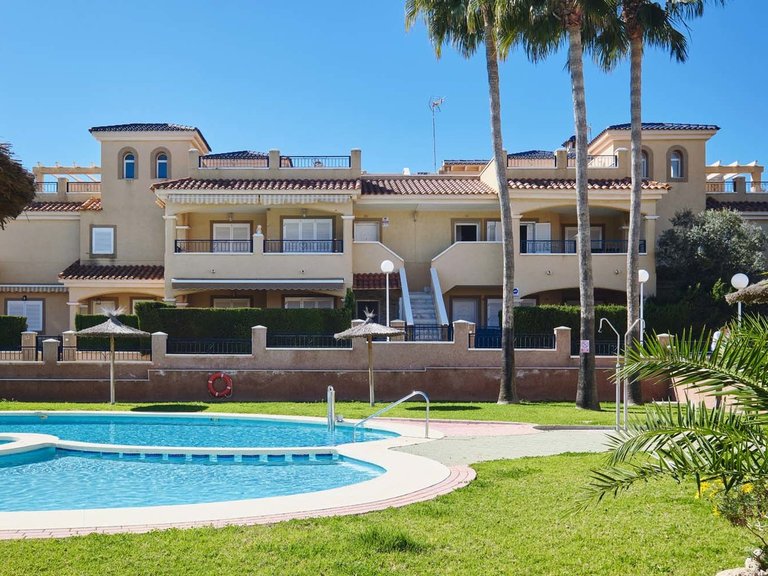 Apartment for Sale in Mil Palmeras, Alicante 42