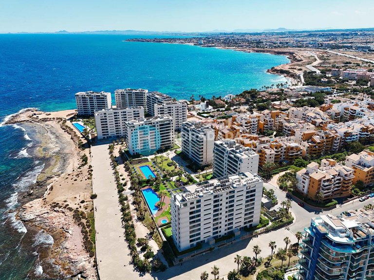Apartment for Sale in Punta Prima, Alicante 42