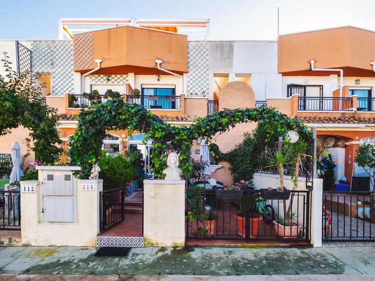 Town House for Sale in Villamartin, Alicante 1