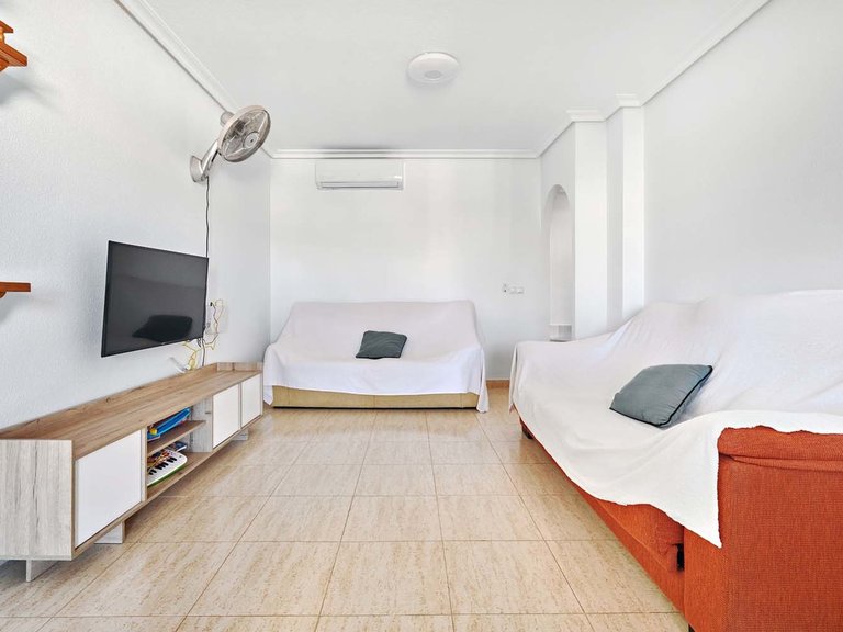 Apartment for Sale in Mil Palmeras, Alicante 6