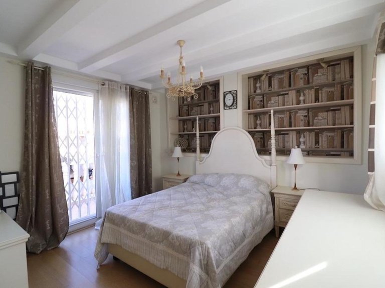 Villa for Sale in Torrevieja, Alicante 20
