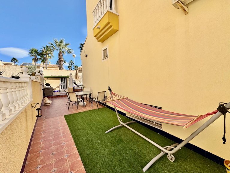 Villa for Sale in Benijofar, Alicante 28