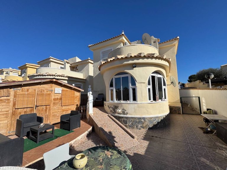 Villa for Sale in Ciudad Quesada, Alicante 1