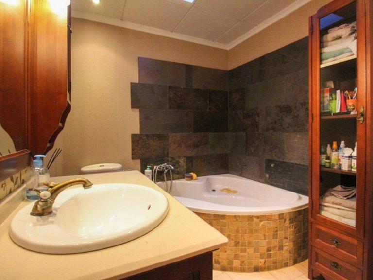 Villa for Sale in Algorfa, Alicante 10