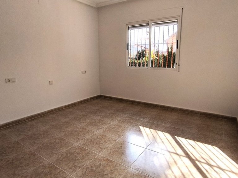 Villa for Sale in Algorfa, Alicante 9