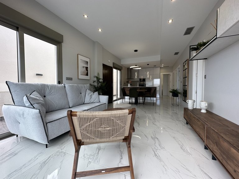 Villa for Sale in Villamartin, Alicante 5