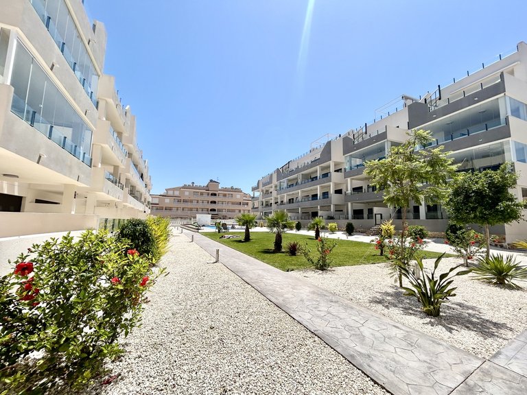 Apartment for Sale in Los Dolses, Alicante 40
