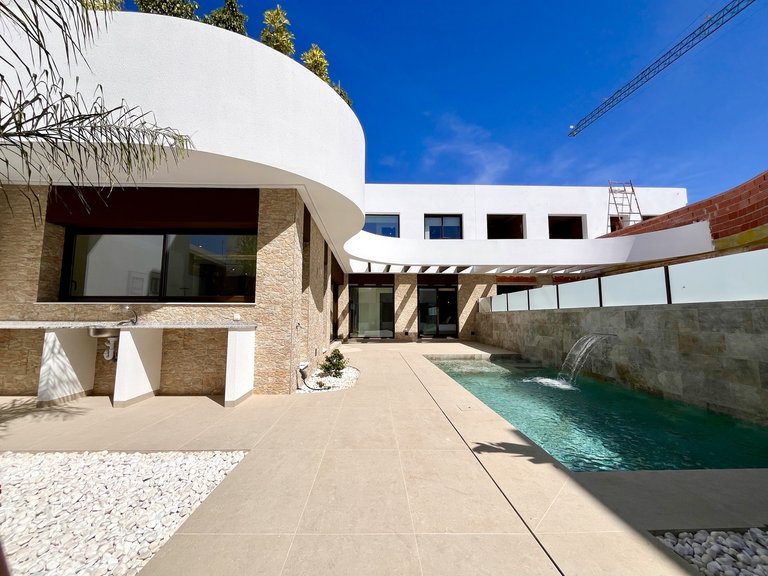 Villa for Sale in Rojales, Alicante 2