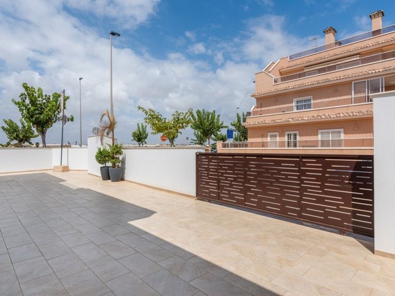 Villa for Sale in Pilar De La Horadada, Alicante 18