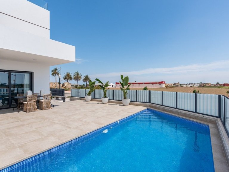 Villa for Sale in Dolores, Alicante 3