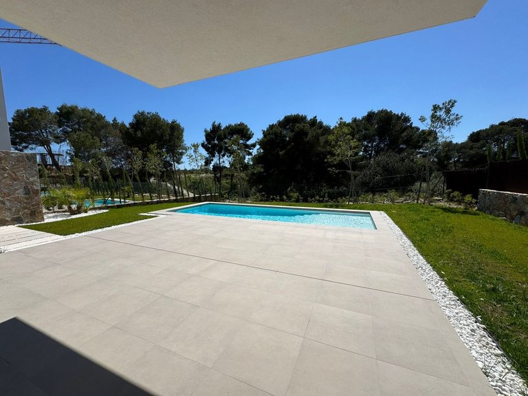 Villa for Sale in Las Colinas Golf Resort, Alicante 16