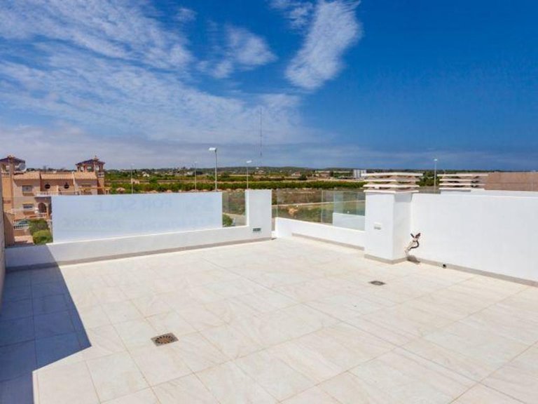 Villa for Sale in Guardamar Del Segura, Alicante 18