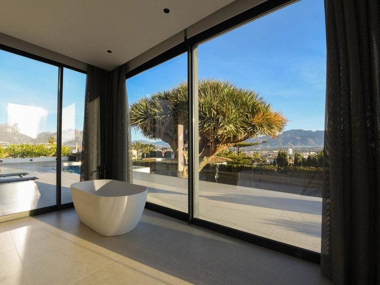 Villa for Sale in Alfaz Del Pi, Alicante 14