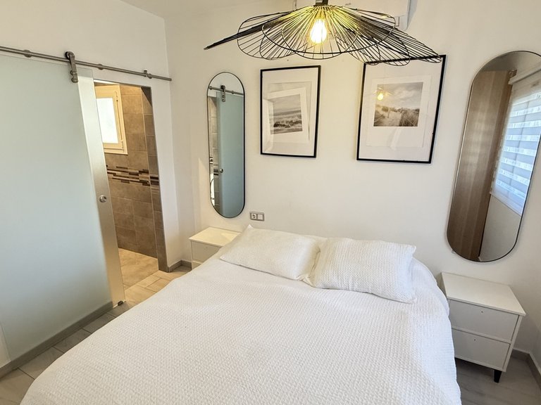 Villa for Sale in San Miguel, Alicante 34