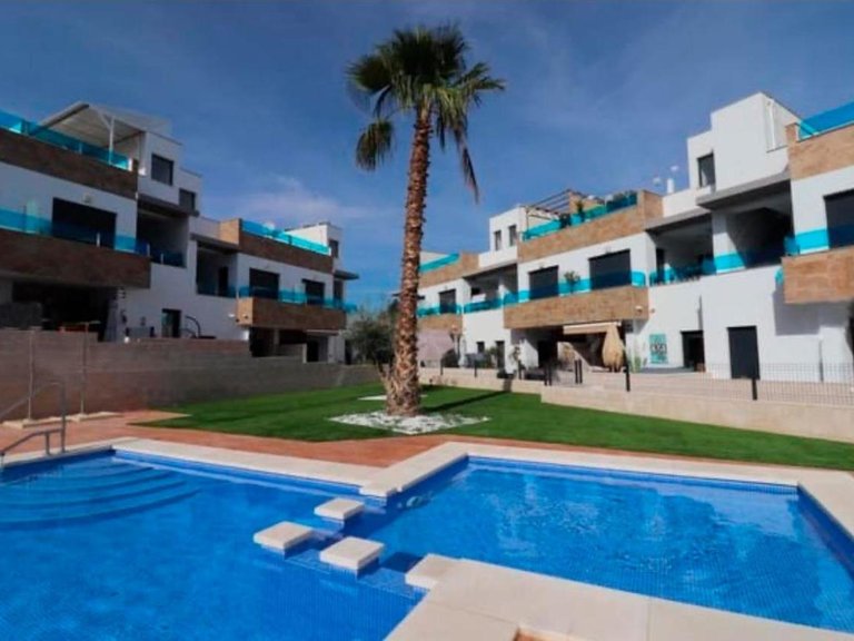 Town House for Sale in Bigastro, Alicante 2