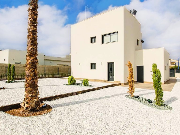 Villa for Sale in Cabo Roig, Alicante 5