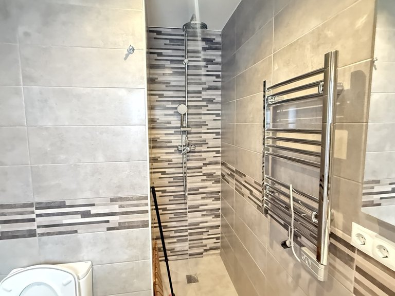 Villa for Sale in Villamartin, Alicante 39