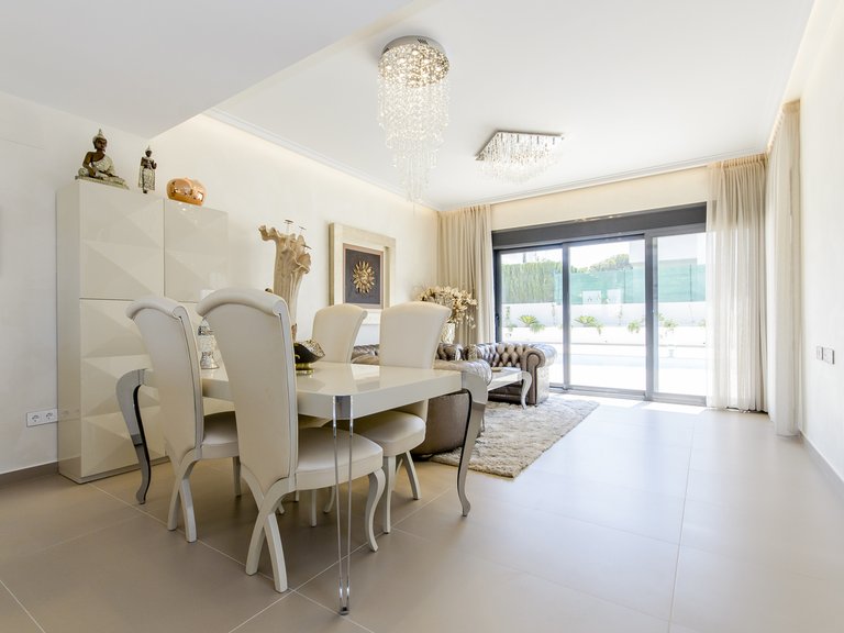 Villa for Sale in Dehesa De Campoamor, Alicante 2