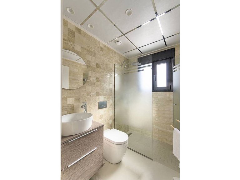 Villa for Sale in Cabo Roig, Alicante 9