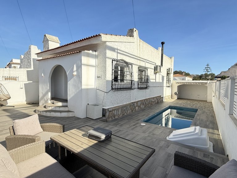 Villa for Sale in San Miguel, Alicante 3