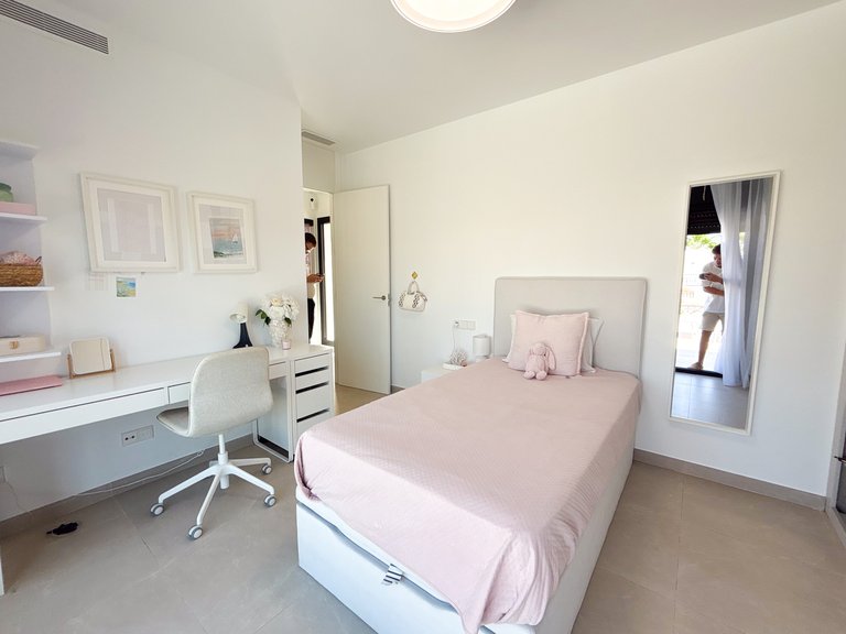 Villa for Sale in Cabo Roig, Alicante 36