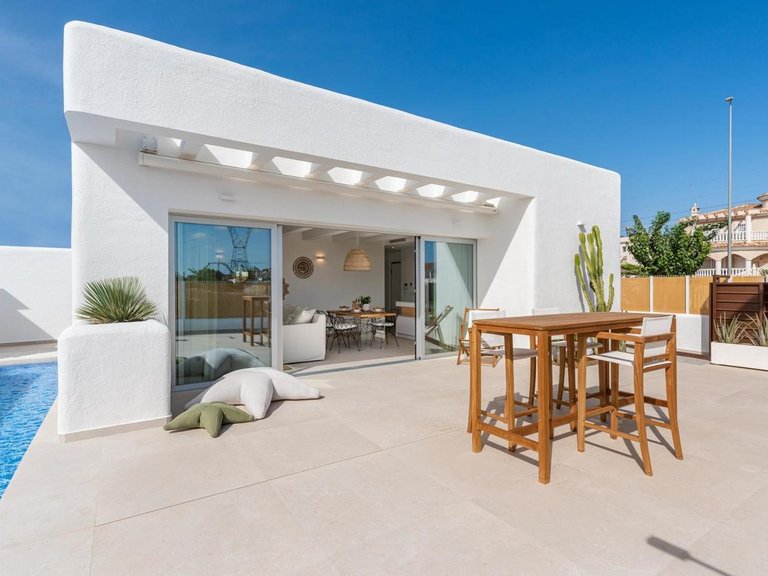 Villa for Sale in Dolores, Alicante 2