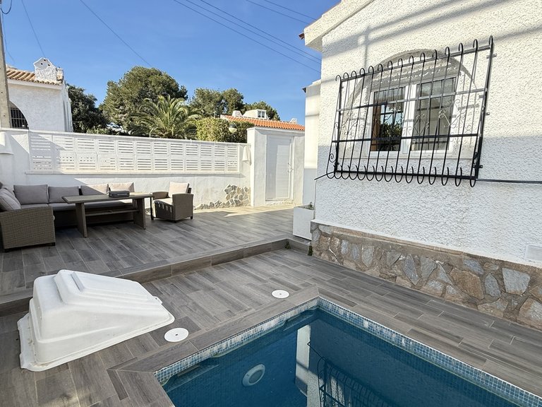 Villa for Sale in San Miguel, Alicante 8