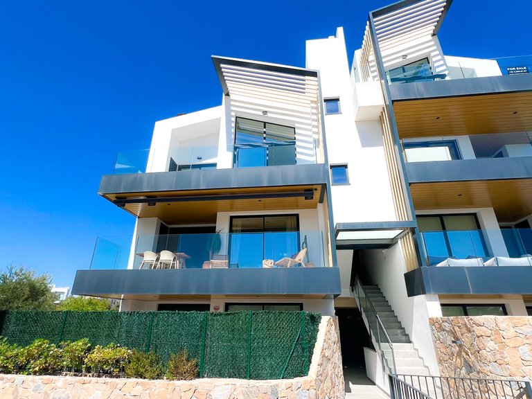 Apartment for Sale in Las Colinas Golf Resort, Alicante 4